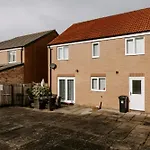 34 Buckthorn Grove, Middlesbrough, Ts8 9bf Ferienhaus