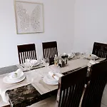 Holiday home 34 Buckthorn Grove, Middlesbrough, Ts8 9bf *