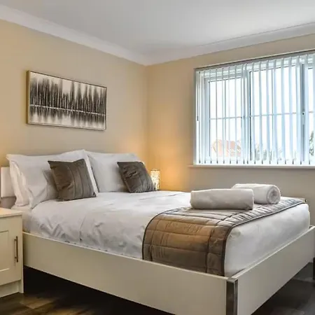 34 Buckthorn Grove, Middlesbrough, Ts8 9bf *