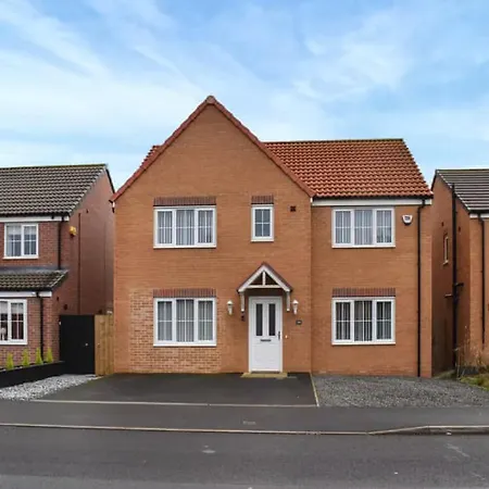34 Buckthorn Grove, Middlesbrough, Ts8 9bf *