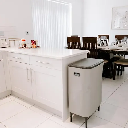 Buckthorn Grove - 4 Bed Stunning Home Middlesbrough